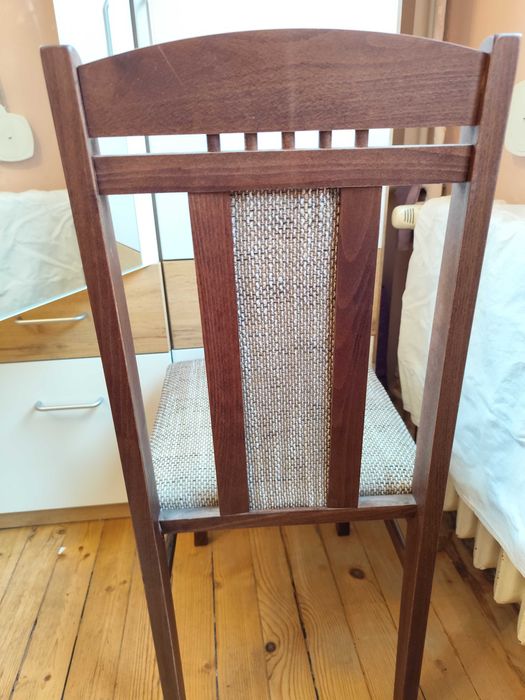 Трапезни столове тъмен орех 4бр