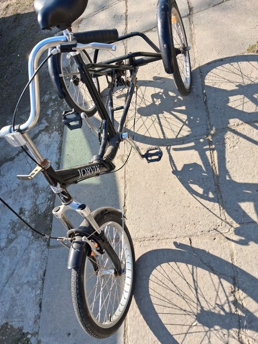 Vand bicicleta sau schimb diverse