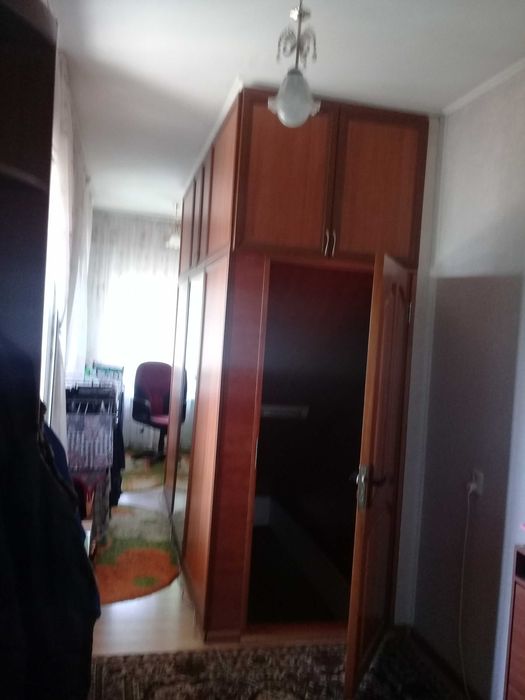 Продам дом трех уровневый