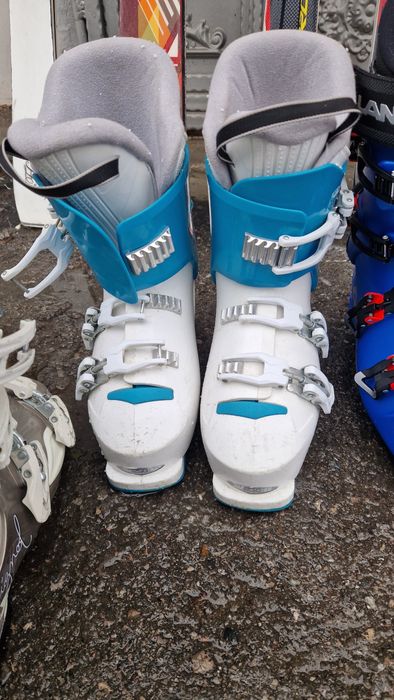 Schiuri, clapari, bete, casti,haine ski