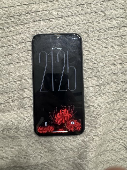 Продам 11айфон в среднем состоянии