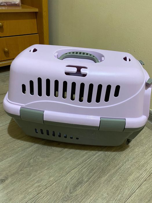 Переноска для кошек и собак