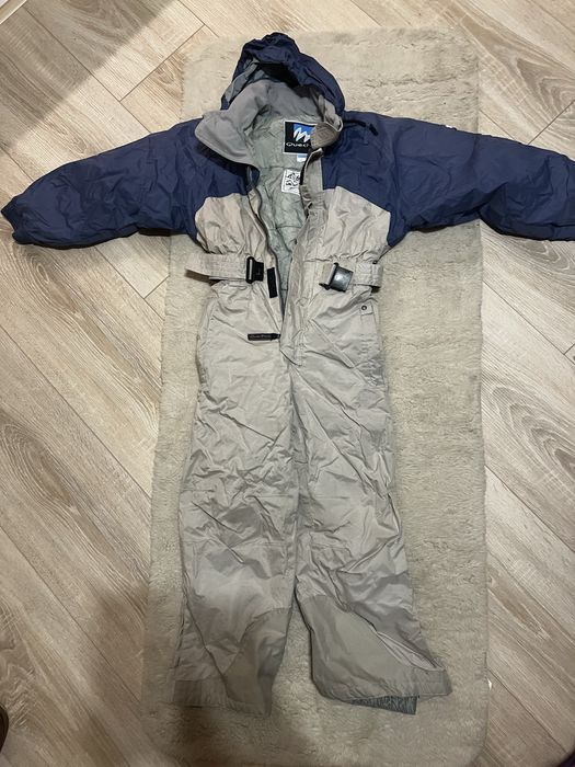 Продавам ски гащеризони