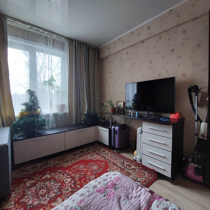 Продам стол за 40000