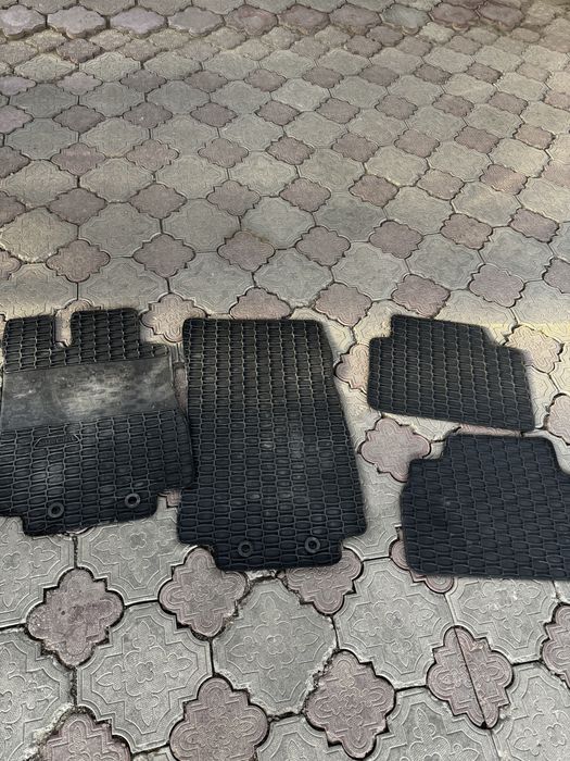Продам Полики на Toyota Highlander