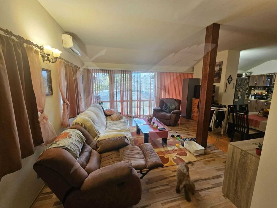 Продава се Двустаен апартамент в Пловдив, Кючук Париж - 100 кв.м за 612 €/кв.м - Снимка #1