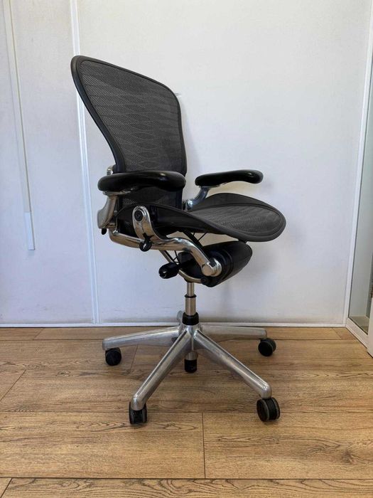 Refurbished Herman Miller Aeron Aluminium - Lumbar Support