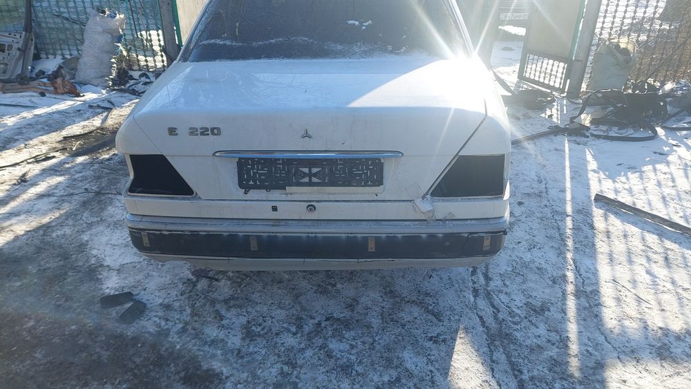 Запчасти на 124 мерседес