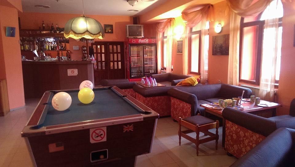 Продава се Хотел в Чепеларе - 1500 кв.м за 300 €/кв.м - Снимка #7