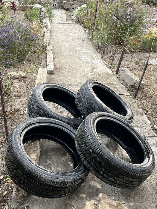 Продам летние резины 18