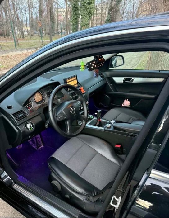 Mercedes-benz c220
