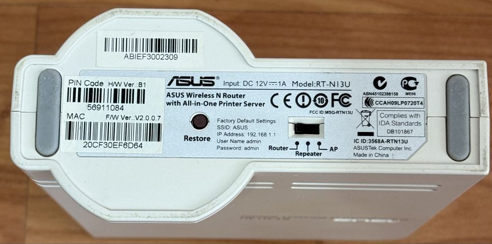 Vand Router Asus model RTN13U