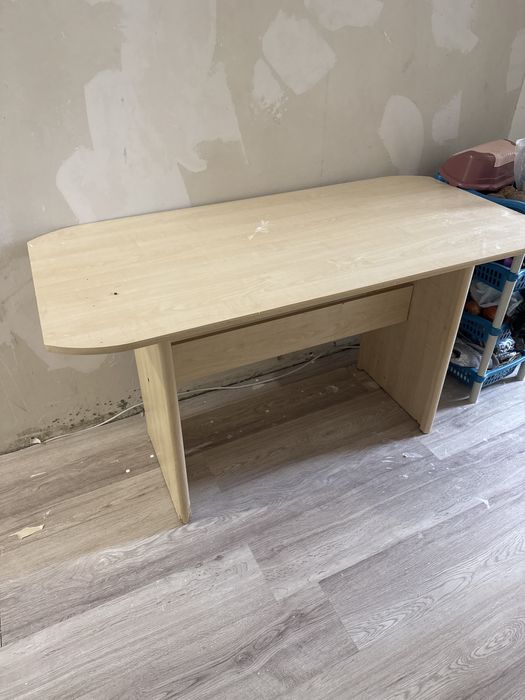 Стол сатылады 7000 тг