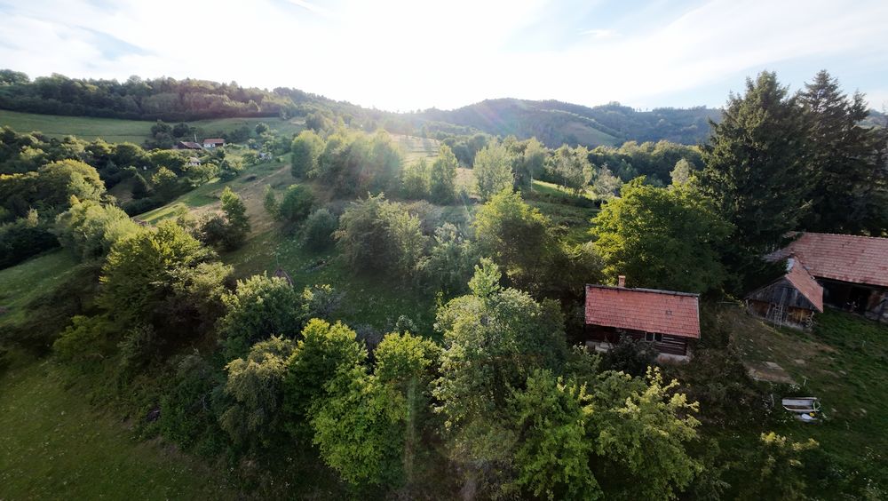 Teren cu intravilan de 3477 mp cu priveliste deosebita