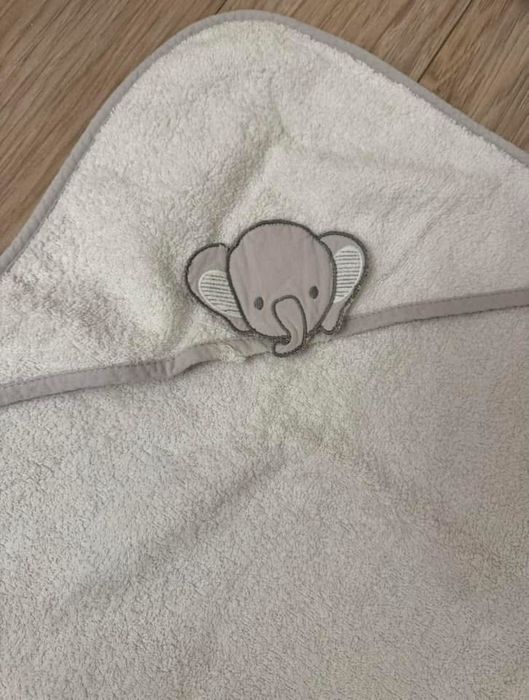 Set 2 prosoape cu capison bebelusi (Zara si English Home)