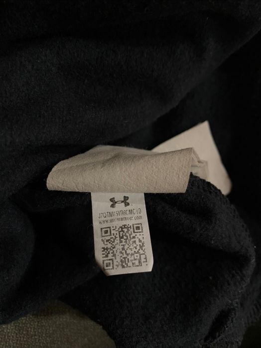 Оригинална блуза с дълъг ръкав UnderArmour