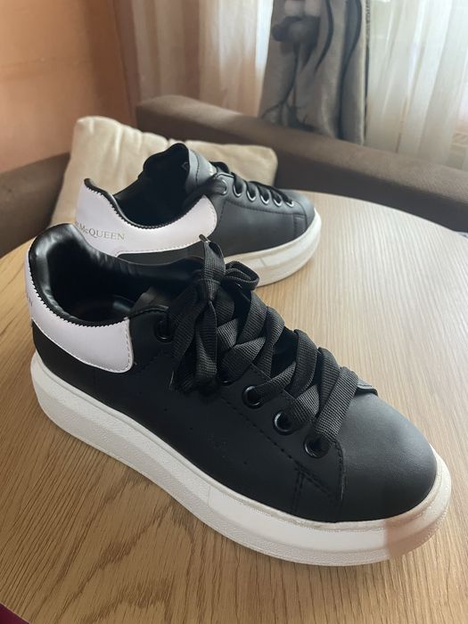 Adidași tip platformă Alexander Mqueen