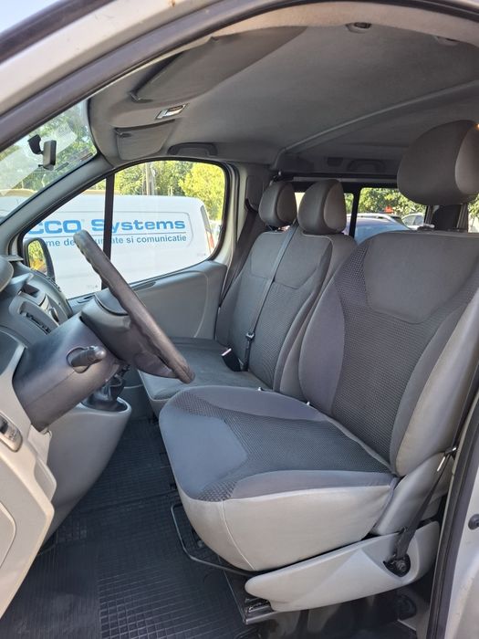 Opel Vivaro 8+1 din 2009