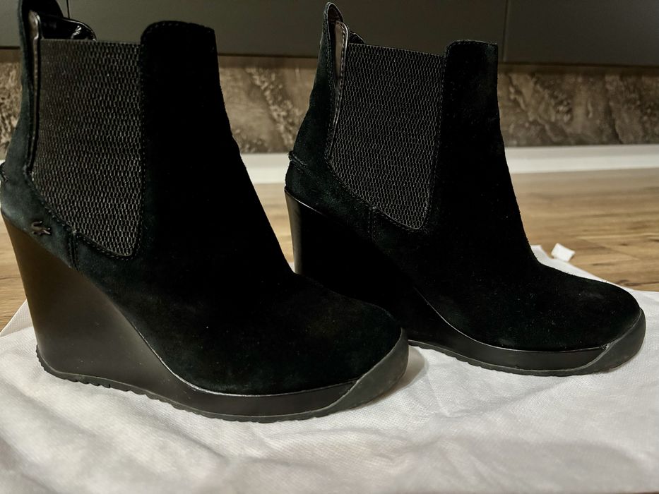 Дамски черни боти Lacoste