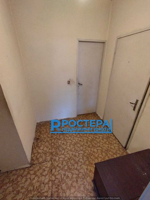 Продава се Двустаен апартамент в Търговище, Запад 3 - 75 кв.м за 871 €/кв.м - Снимка #14