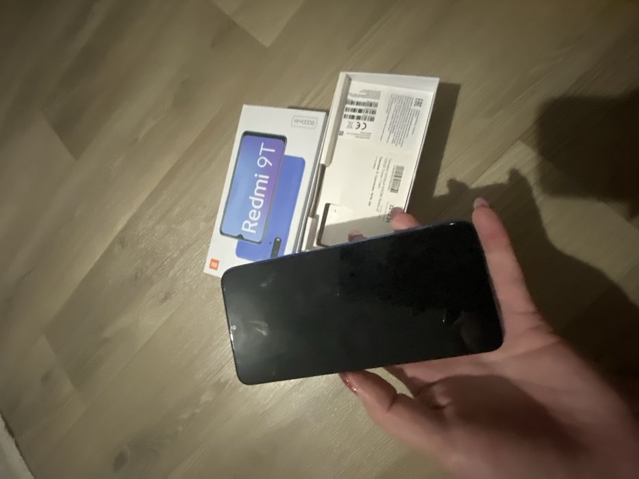 Продам смартфон самсунг, redmi