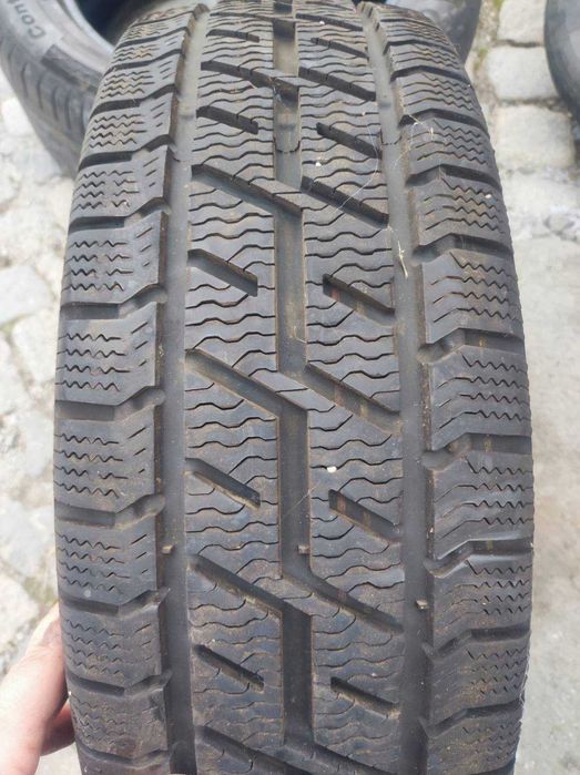 Гуми за бус 205*65*16