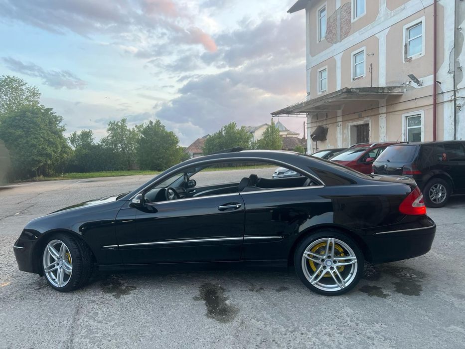 Vând Mercedes CLK