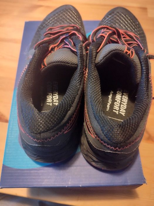 ASICS детски обувки