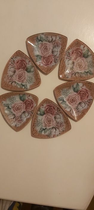 Ръчно декорирани стъклени чинийки