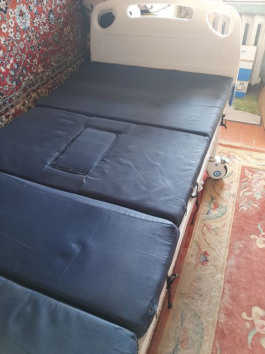 Медицинская кровать