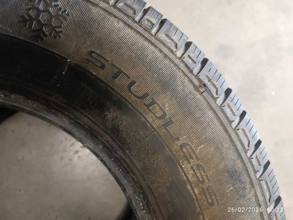 2бр. зимни гуми 225/70/15C Mirage