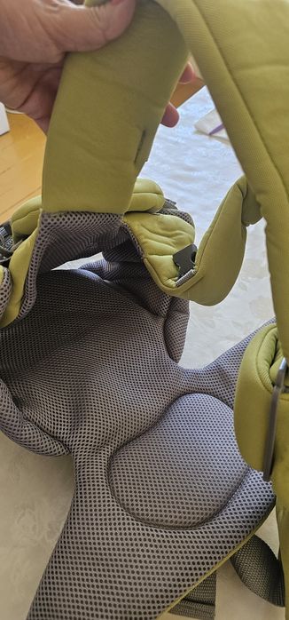 Детско кенгуру...