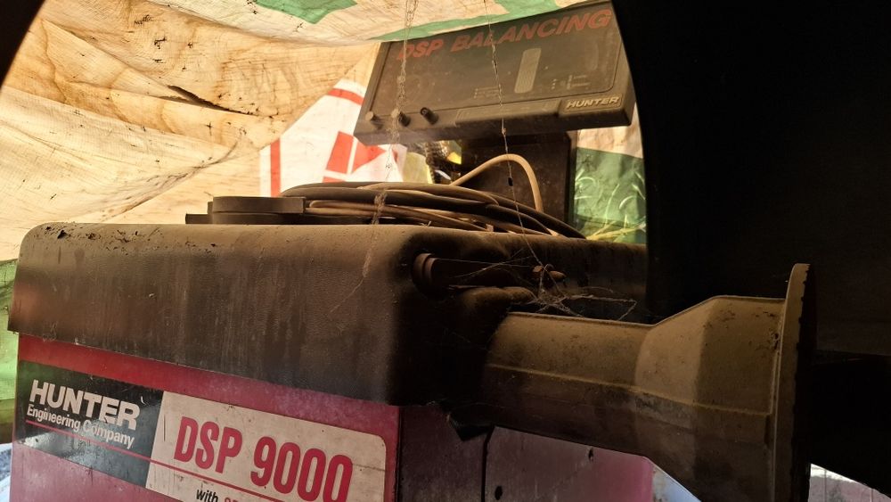 Mașină dejantat anvelope Butler Italia.