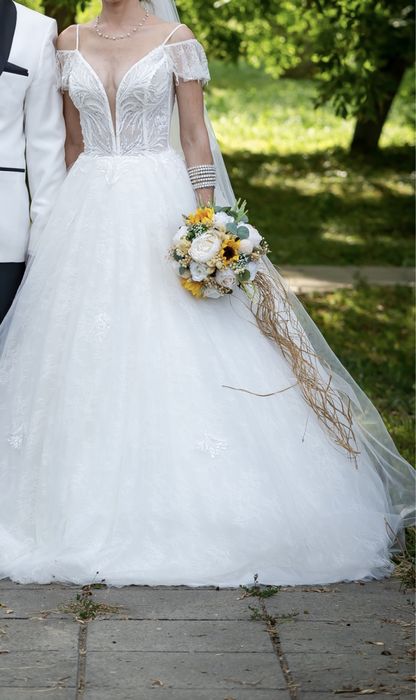 Булчинска рокля и воал