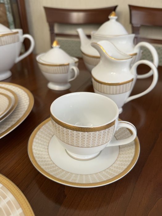 Японский сервиз на 12 персон.