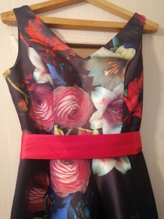 Вечернее платье на мероприятие