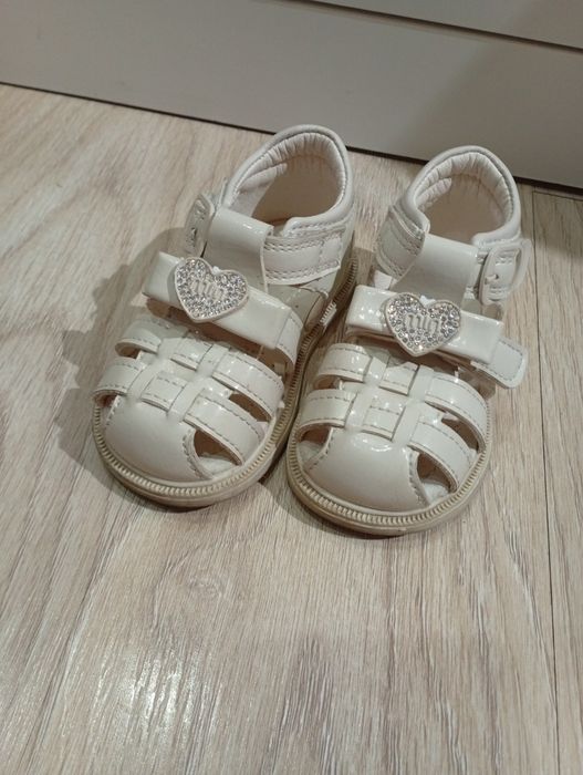 Обувь для девочки!