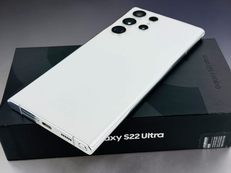 Samsung Galaxy S22 Ultra 5G 256GB 12RAM White Перфектен! Гаранция!
