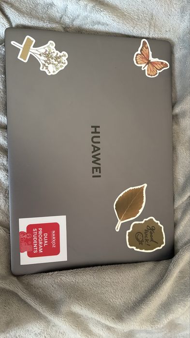 Продаю Huawei MateBook D14 в очень хорошем состояни