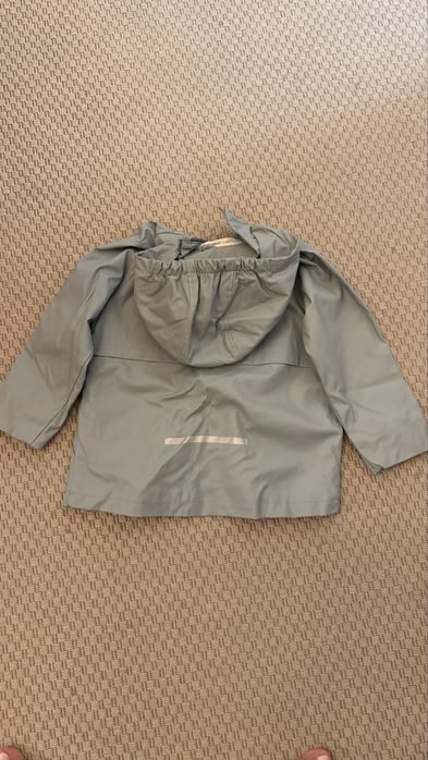 Geaca impermeabila 4-5 ani, zara NOU