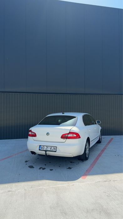 Skoda Superb 2 2011