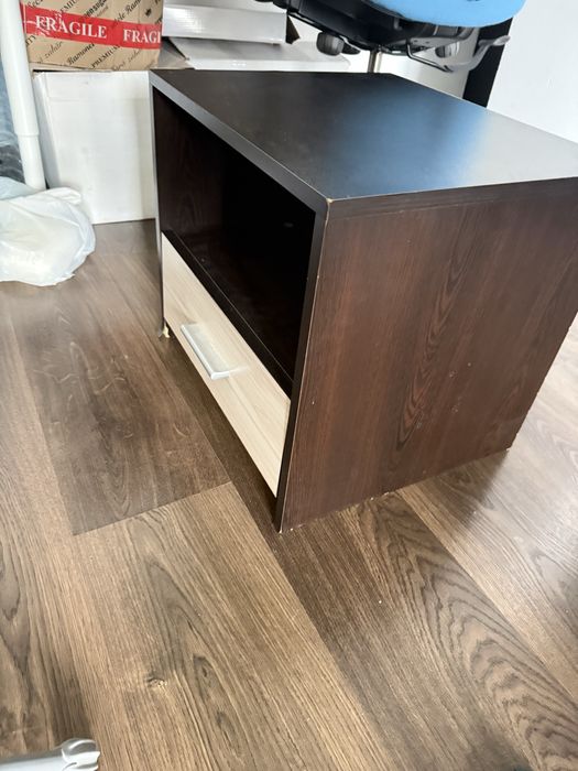 Noptiera maro cu sertar