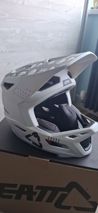 Casca MTB full face Leatt gravity 4.0