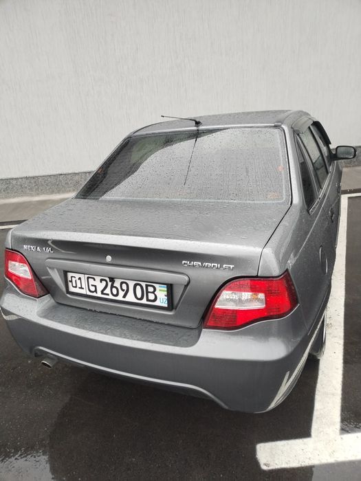 Mashina yaxshi xolatda aybi yo'q 7 800 bo'lishi