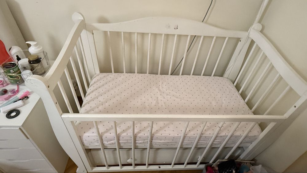 Манеж с маятником