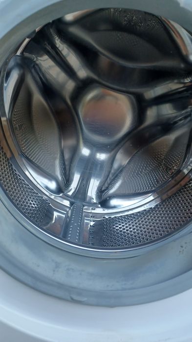 Стиралька ATLANT автомат загрузка 8кг в отличном состоянии  всё  завод