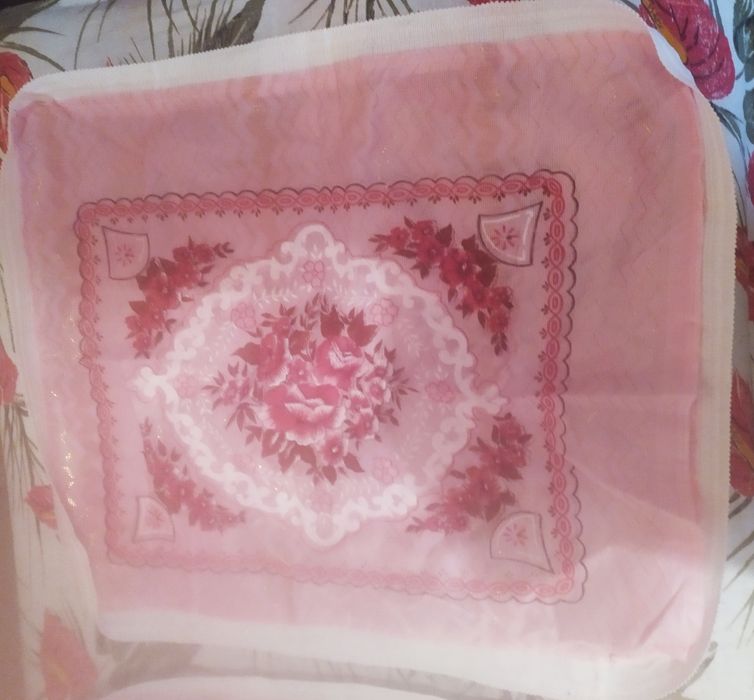 Постельное покрывало и 2 наволочки