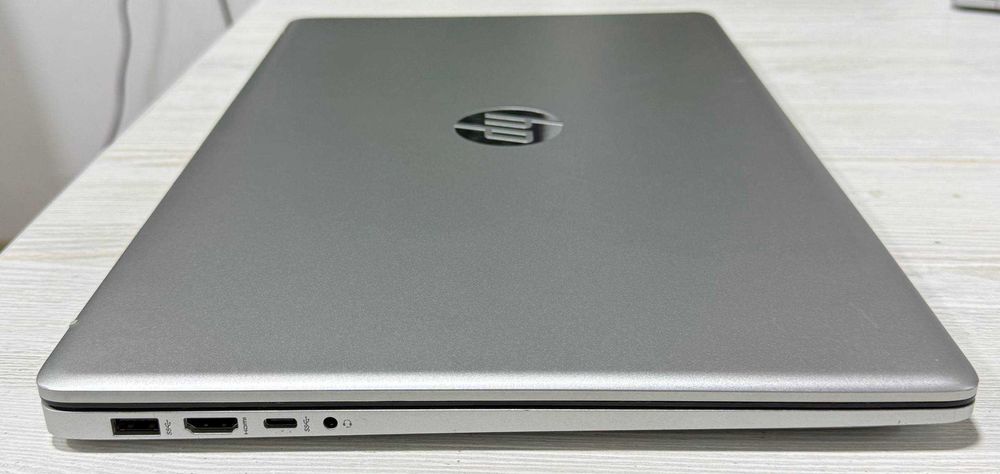HP Laptop 17” HD IPS Сенсорный Ryzen 5 5500u 16GB/512GB AMD Graphics