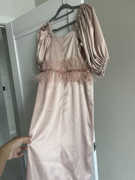 Платье коктейльное