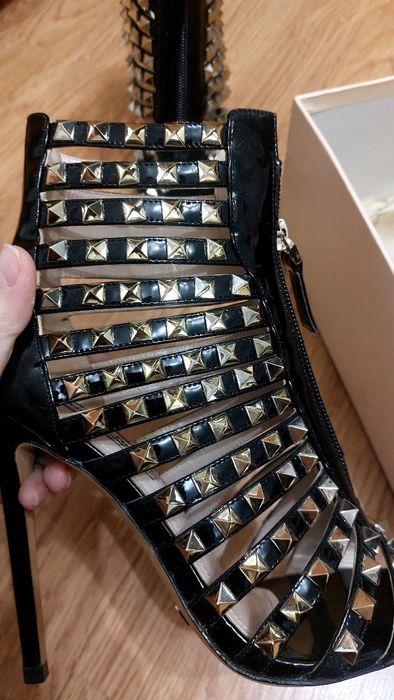 Продам офигенные летние босоножки